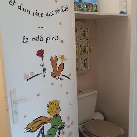 Luxurious In 450m From Sea With Terrace And Air Conditioning And Private Parking 아파트