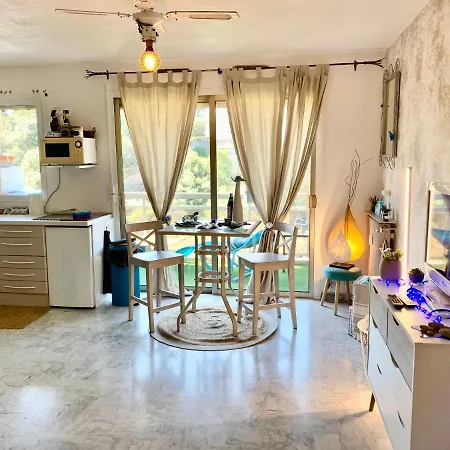 Luxurious In 450m From Sea With Terrace And Air Conditioning And Private Parking Apartamento *