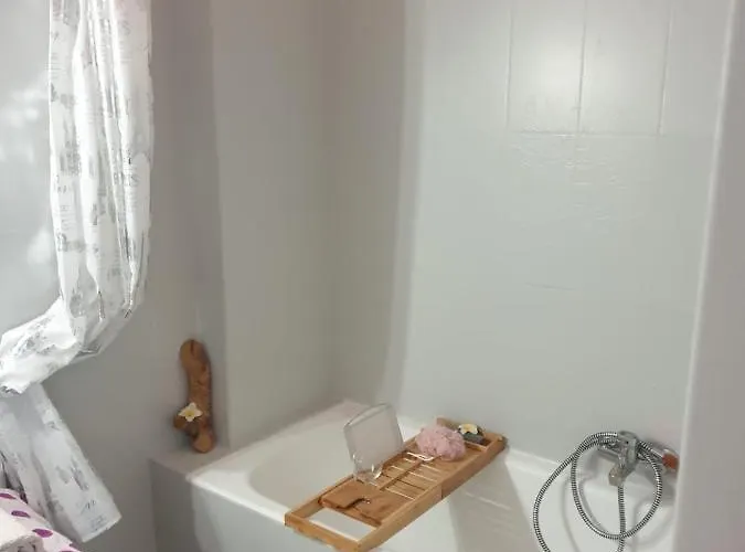 Apartamento Luxurious In 450m From Sea With Terrace And Air Conditioning And Private Parking