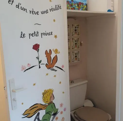 Luxurious In 450m From Sea With Terrace And Air Conditioning And Private Parking Apartamento