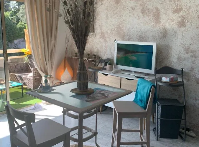 Luxurious In 450m From Sea With Terrace And Air Conditioning And Private Parking Apartamento Cannes